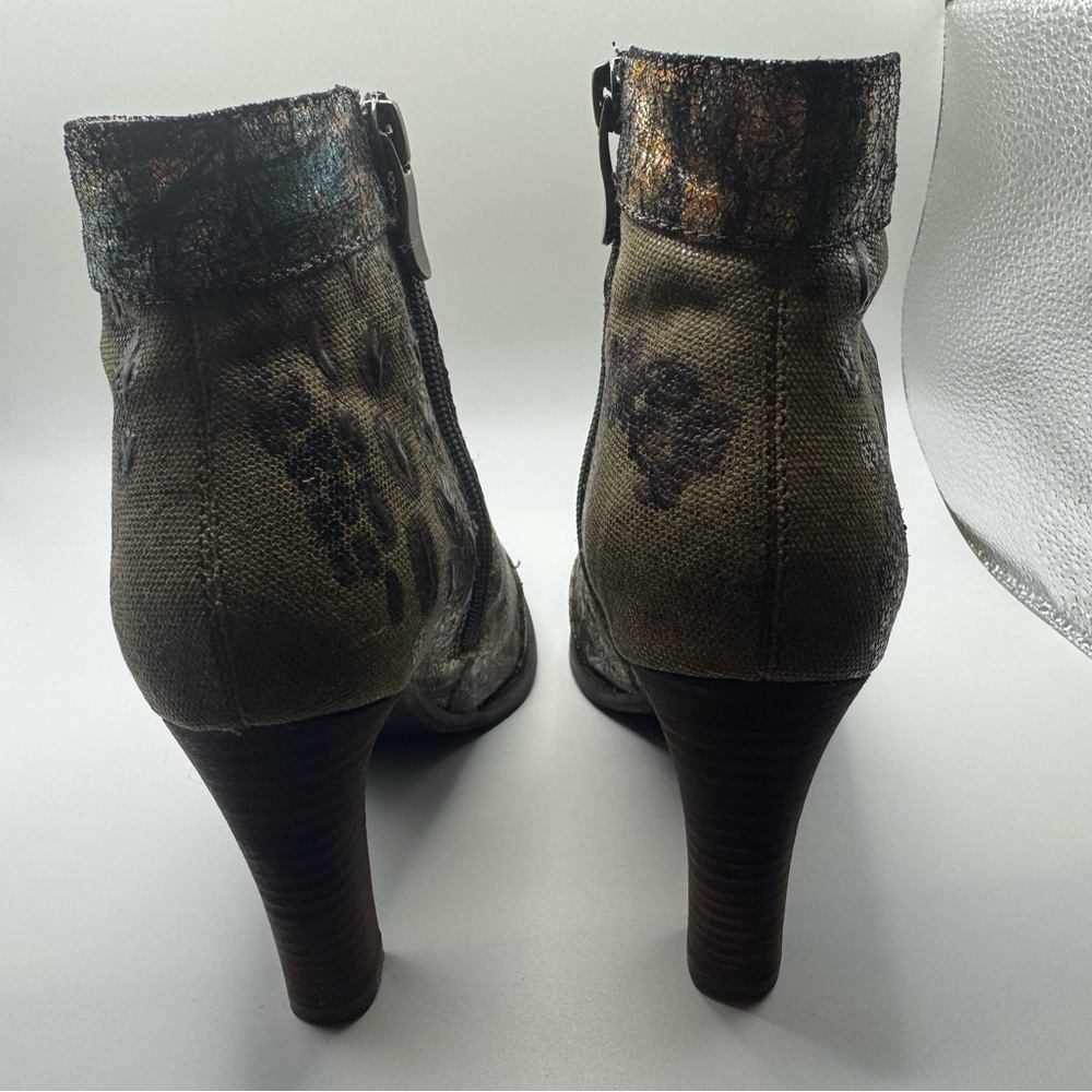 L'ATISTE Multicolor Ankle Boots - Picture 6 of 9